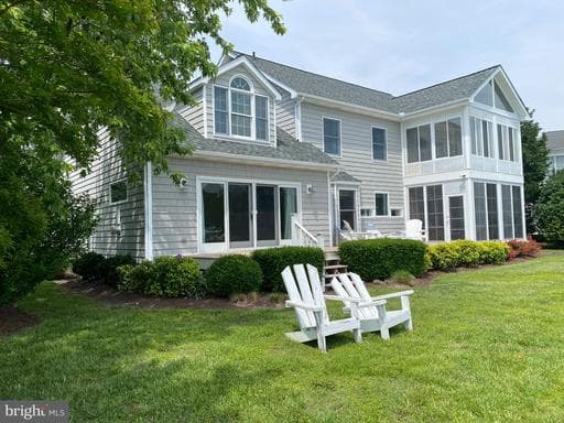 115 W PIER STREET - Photo 1