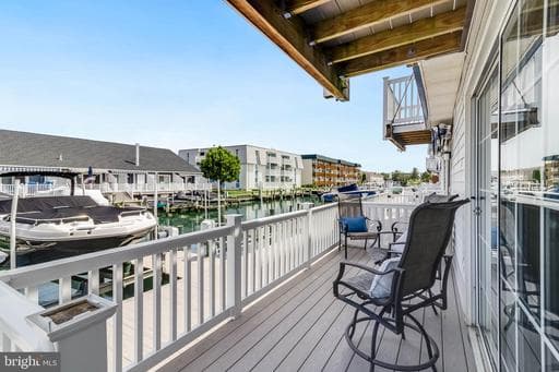 2838 GULL WAY A35 - Photo 1