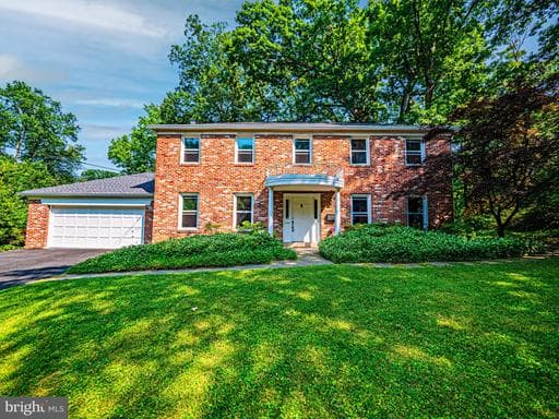 7111 CHESHIRE COURT