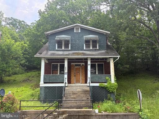 856 GEPHART DRIVE