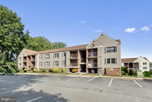 202 BUCKINGHAM LANE 102