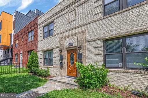 833 19TH STREET 1 - Photo 1