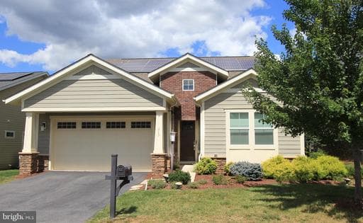 213 GREBE DRIVE - Photo 1