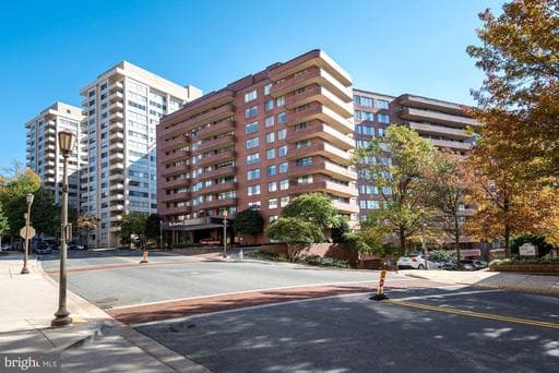 4550 N Park Ave, Chevy Chase, MD 20815-7232, United States - Photo 1
