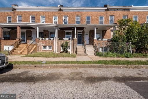 2330 LAURETTA AVENUE - Photo 1