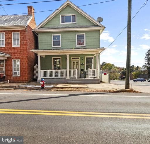 221 MAIN STREET - Photo 1