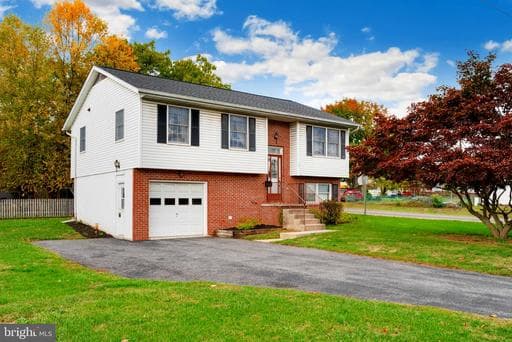 201 S 2nd St, Woodsboro, MD 21798-8509, United States - Photo 1