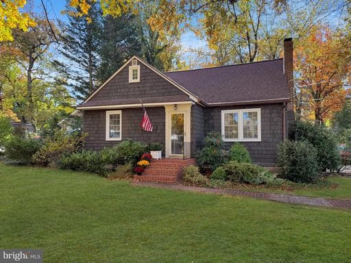 306 John Ave, Linthicum Heights, MD 21090-2017, United States - Photo 1