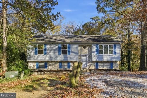 817 Bison Ct, Lusby, MD 20657-3756, United States - Photo 1