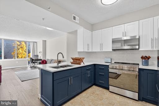 555 MASSACHUSETTS AVENUE 406 - Photo 1