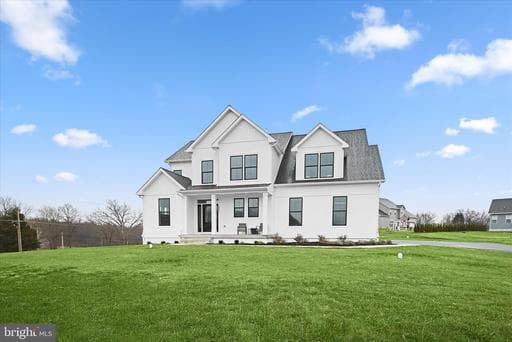 2001A CLOVER DRIVE - Photo 1