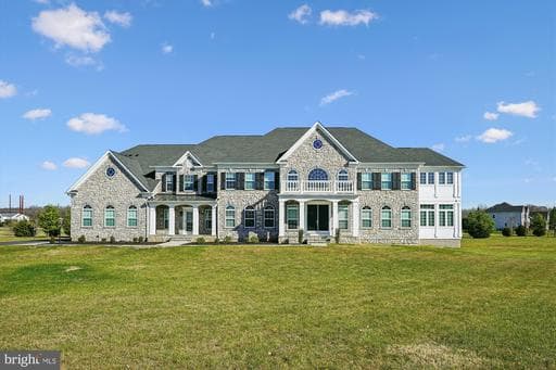 6647 Tack House Trl, Centreville, VA 20120-1079, United States - Photo 1