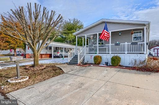 3625 Dahlia Ln, Middle River, MD 21220-2120, United States - Photo 1