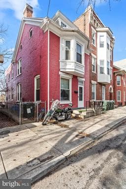 257 S POTOMAC STREET - Photo 1
