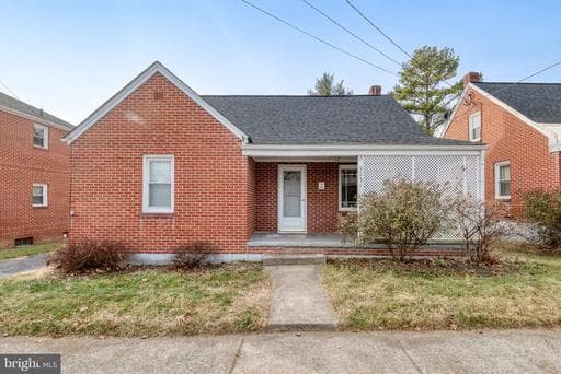 517 W KING ST,STRASBURG,VA,22657,SHENANDOAH - Photo 1
