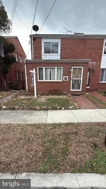 245 Nicholson St NE, Washington, DC 20011-2509, United States - Photo 1