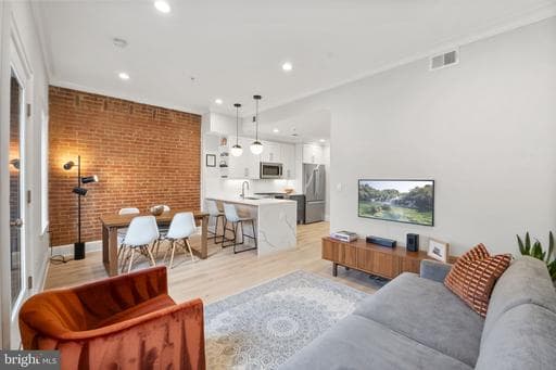 2150 FLORIDA AVENUE PH4 - Photo 1