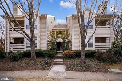 4555 INTERLACHEN COURT J - Photo 1