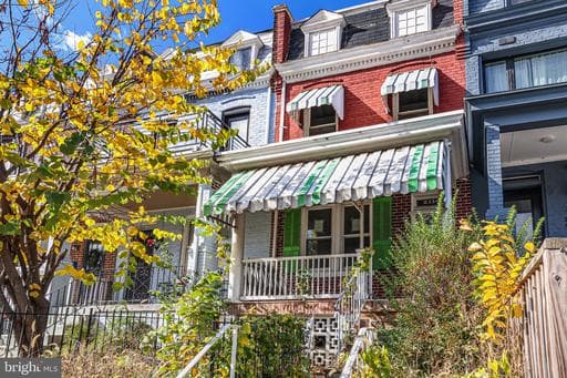 2114 4TH STREET - Photo 1