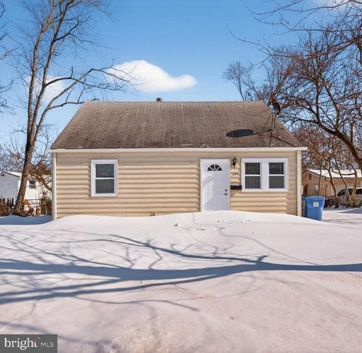 156 MANASSAS DRIVE - Photo 1