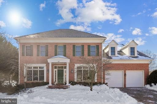 26 SANDALFOOT COURT - Photo 1