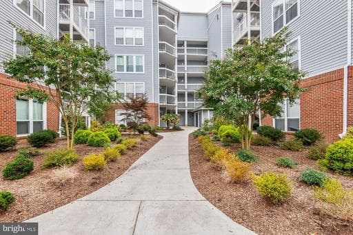 3179 SUMMIT SQUARE DRIVE 2-B6 - Photo 1