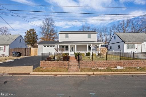 186 LAMBERT DRIVE - Photo 1