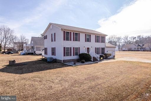 144 ESSEX - Photo 1