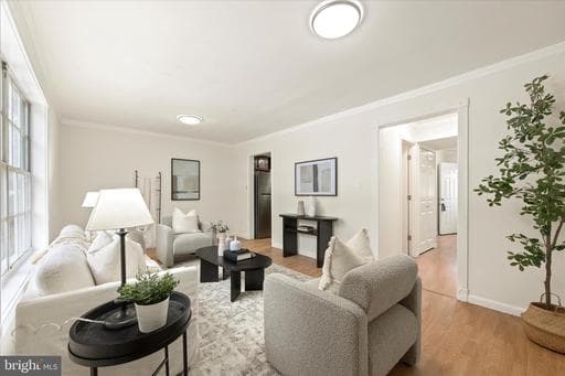 1819 ORIOLE COURT - Photo 1