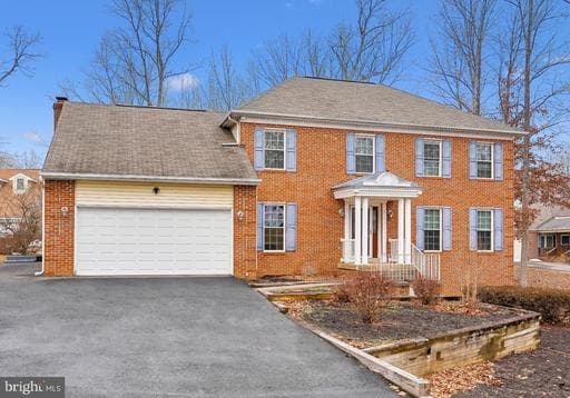 4790 Stonehurst Dr, Woodbridge, VA 22192-5726, United States - Photo 1