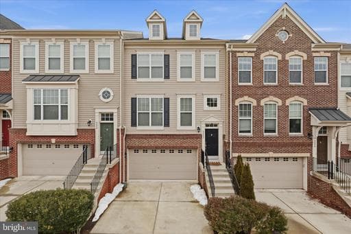 9073 ALEXANDER WAY - Photo 1
