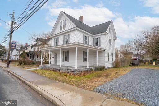 412 E STATE STREET - Photo 1