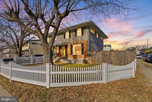 6512 SEAT PLEASANT DRIVE - Photo 1