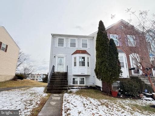 10515 CAMPUS WAY - Photo 1