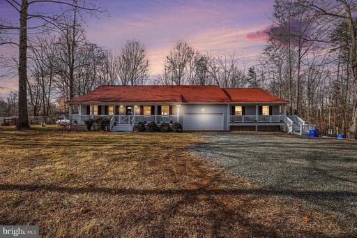 8318 Diamond Hill Rd, Warrenton, VA 20186-8644, United States - Photo 1