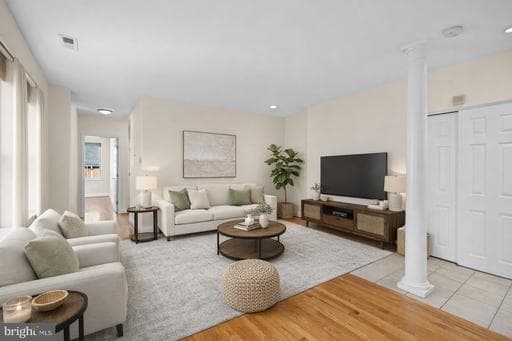 1427 CHAPIN STREET 306 - Photo 1
