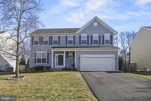 206 SOLAR DRIVE - Photo 1