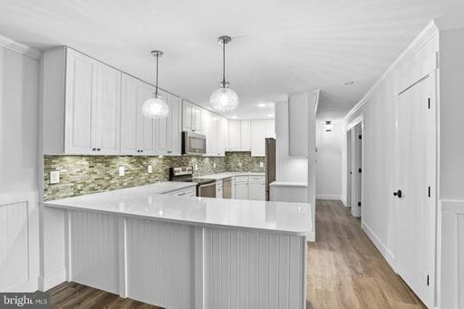 141 N Fillmore Ave, Sterling, VA 20164-2636, United States - Photo 1