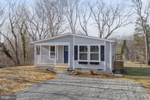 328 EAST STREET - Photo 1