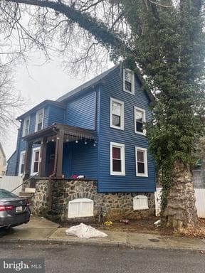 5207 WILTON HEIGHTS AVENUE - Photo 1