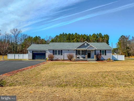 307 BEACON COURT - Photo 1