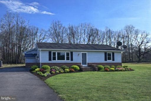 112 SCOTTOWN ROAD - Photo 1