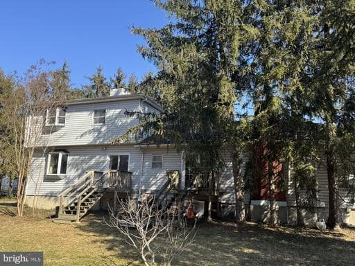 224 E BURKE AVENUE - Photo 1