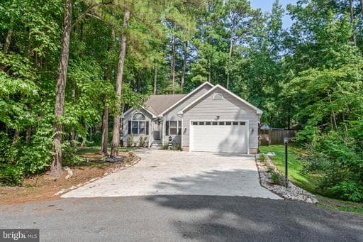 89 CRESTHAVEN DRIVE - Photo 1
