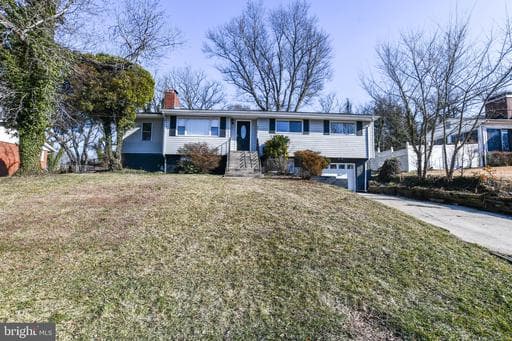 6008 MIDDLETON LANE - Photo 1