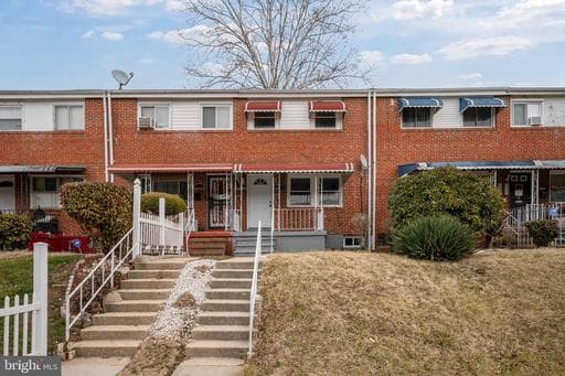 2119 ASHBURTON STREET - Photo 1