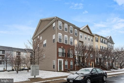 15522 JOHN DISKIN CIRCLE - Photo 1