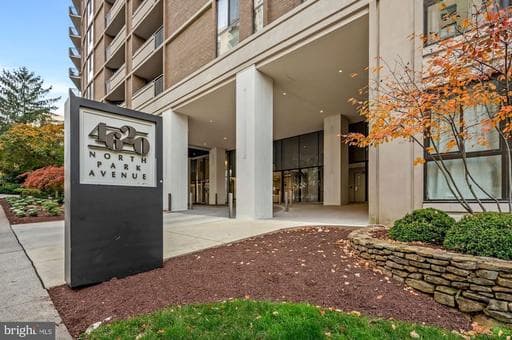 4620 N PARK AVENUE 611E - Photo 1