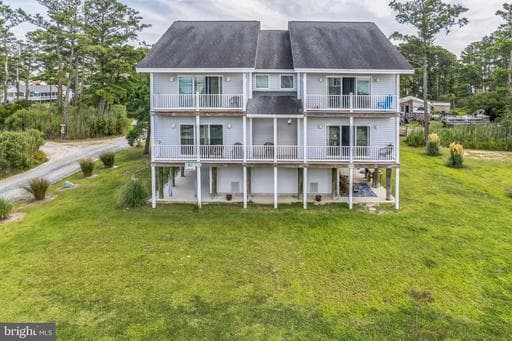 7516 DOE BAY LANE - Photo 1