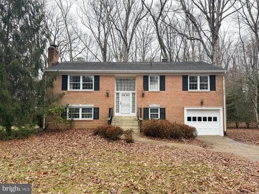 3106 Hunt Rd, Oakton, VA 22124-1314, United States - Photo 1